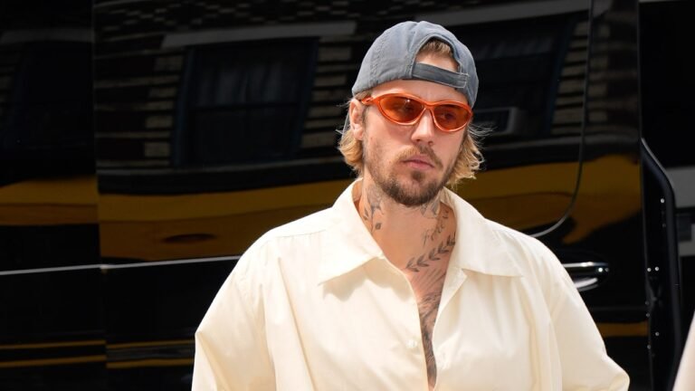 Justin Bieber addresses 'anger issues' after public confrontation with paparazzi