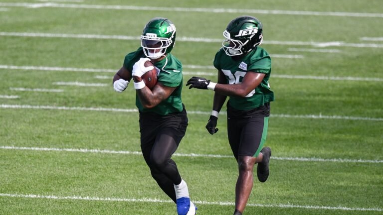 Jets, Commanders players among young, rising stars who abruptly step away from NFL