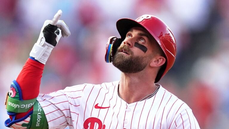 Phillies' Bryce Harper had profane clash with MLB commissioner over salary cap: reports