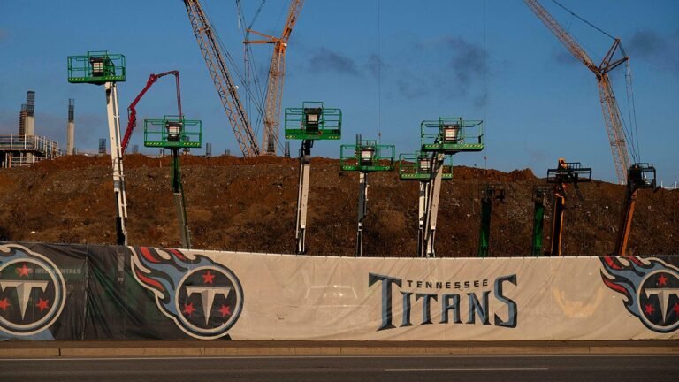 Police say noose found at construction site of NFL team's new stadium: report