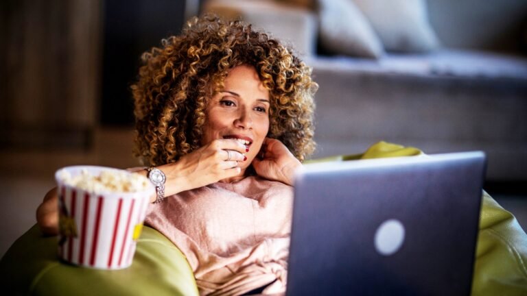 Your late-night TV binge could sabotage your brain health, doctor warns