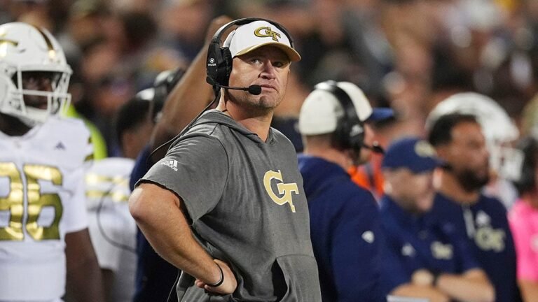 Ex-NFL ref criticizes assessment of new college football rule during Georgia Tech-Colorado game