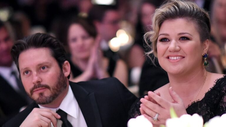 Kelly Clarkson's ex-husband Brandon Blackstock was dating her former assistant at time of death: obit