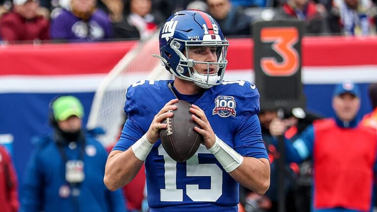 Patriots claim fan favorite Tommy DeVito off waivers