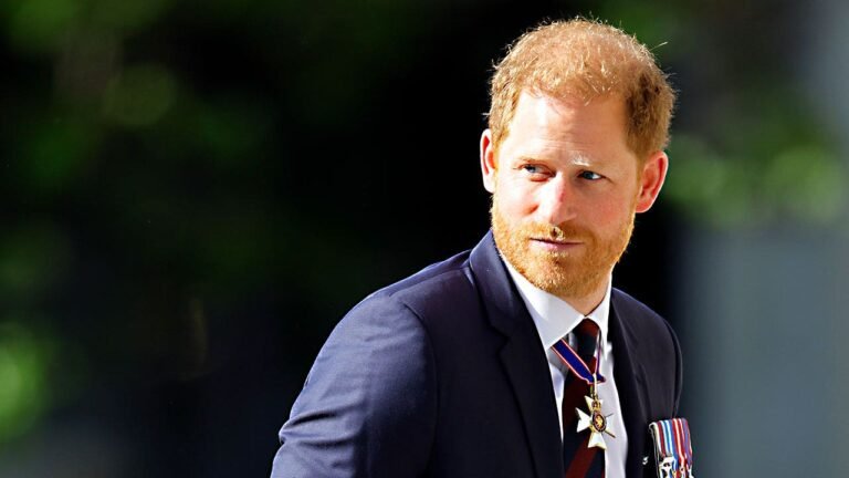 Prince Harry reverses media strategy to win back family after hitting 'rock bottom': experts