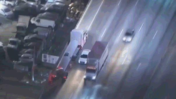Suspects lead police on wild chase through LA while carjacking multiple vehicles, including big rig