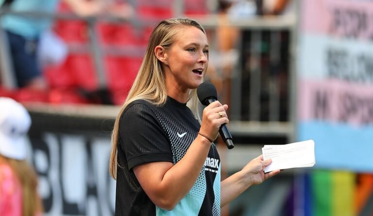 Emotional Kylie Kelce opens up about miscarriage, which she found out about on husband Jason's birthday