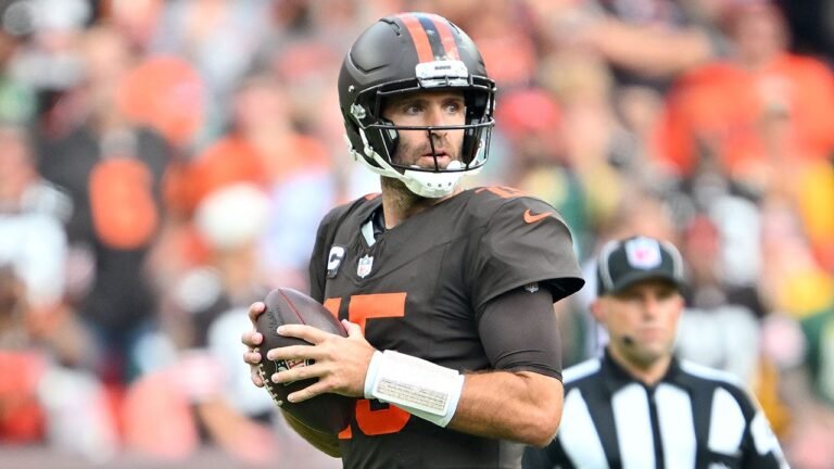 Joe Flacco reacts to Browns benching, admits he doesn't know 'if I foresaw it coming'