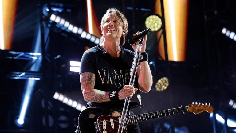 Keith Urban’s guitarist Maggie Baugh misses concert as he shows Nicole Kidman photo during emotional slideshow