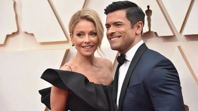 Kelly Ripa suggests 'airport divorce' from husband Mark Consuelos during live TV spat