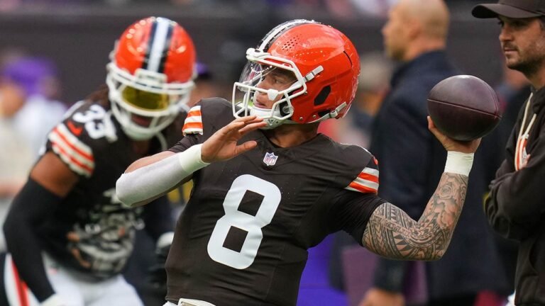 NFL holds moment of silence for victims of Yom Kippur terror attack in England