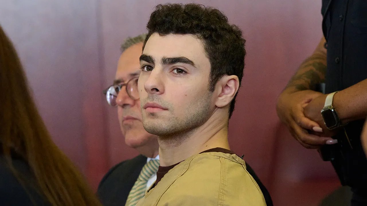 Accused CEO assassin Luigi Mangione asks judge to toss evidence from his arrest