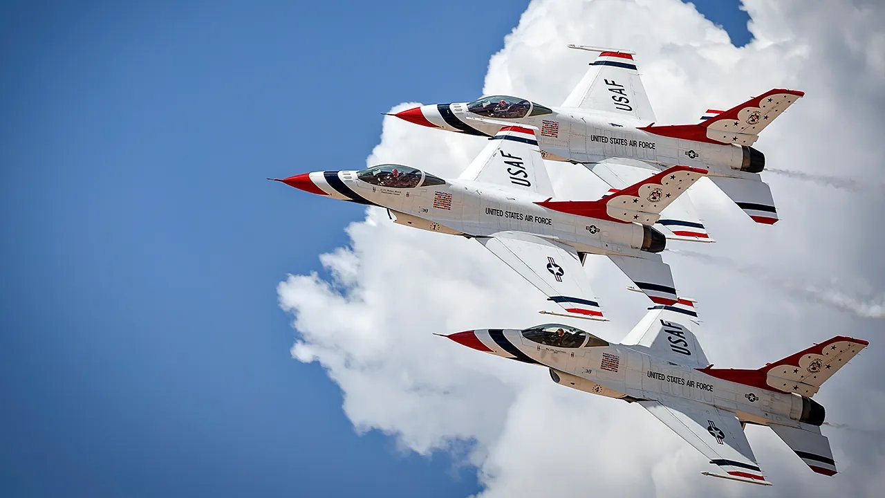 Thunderbirds pilot ejects safely as F-16C crashes during California training mission over controlled airspace