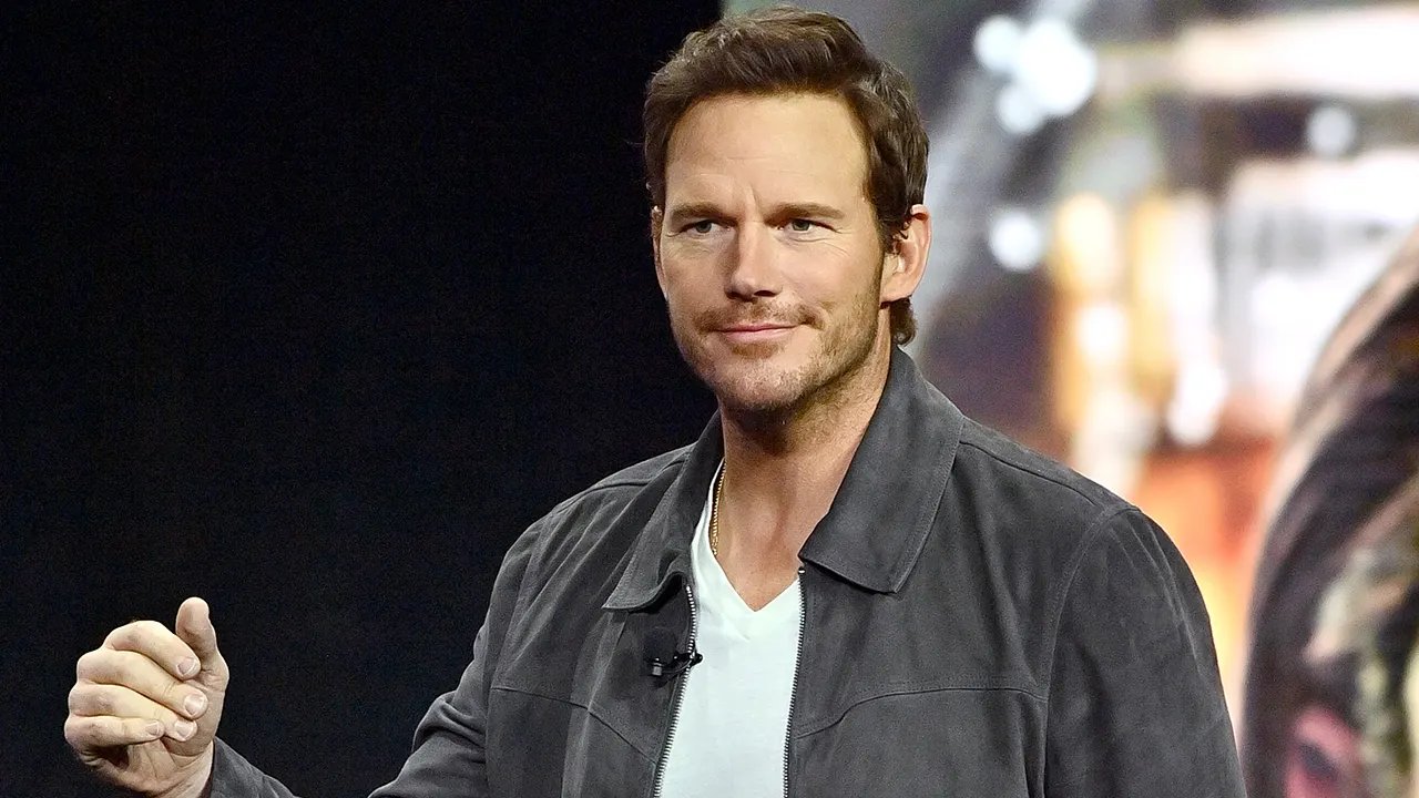 Arnold Schwarzenegger gave son-in-law Chris Pratt a giant bizarre Christmas gift