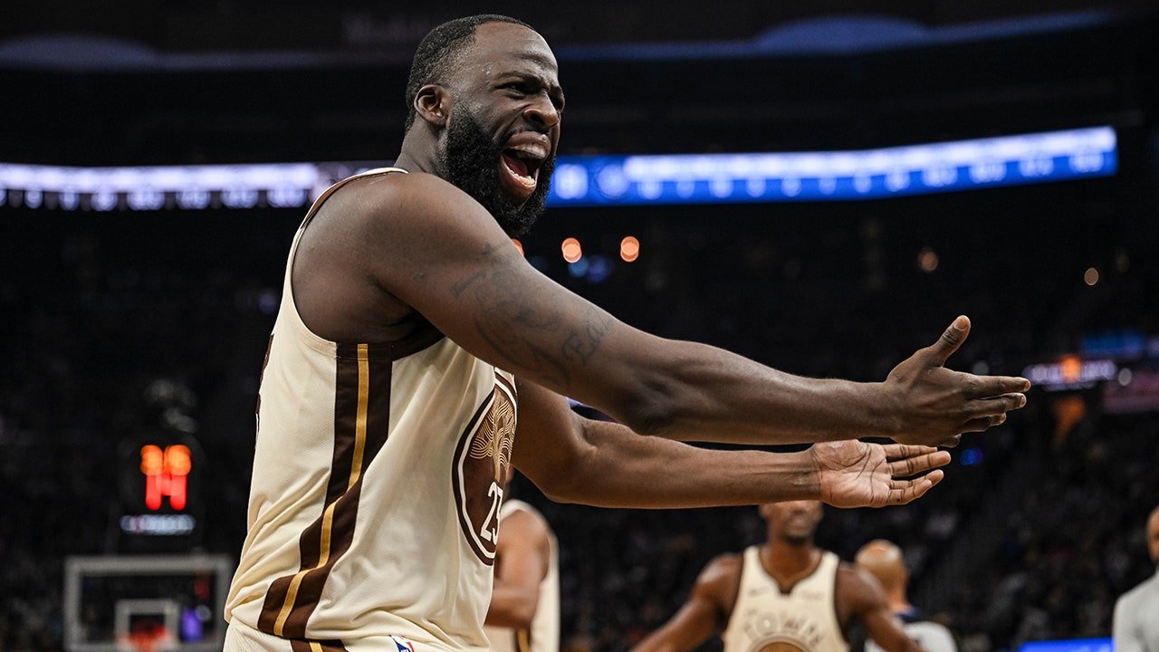 Draymond Green suffers 24th career ejection after hostile encounter with referee