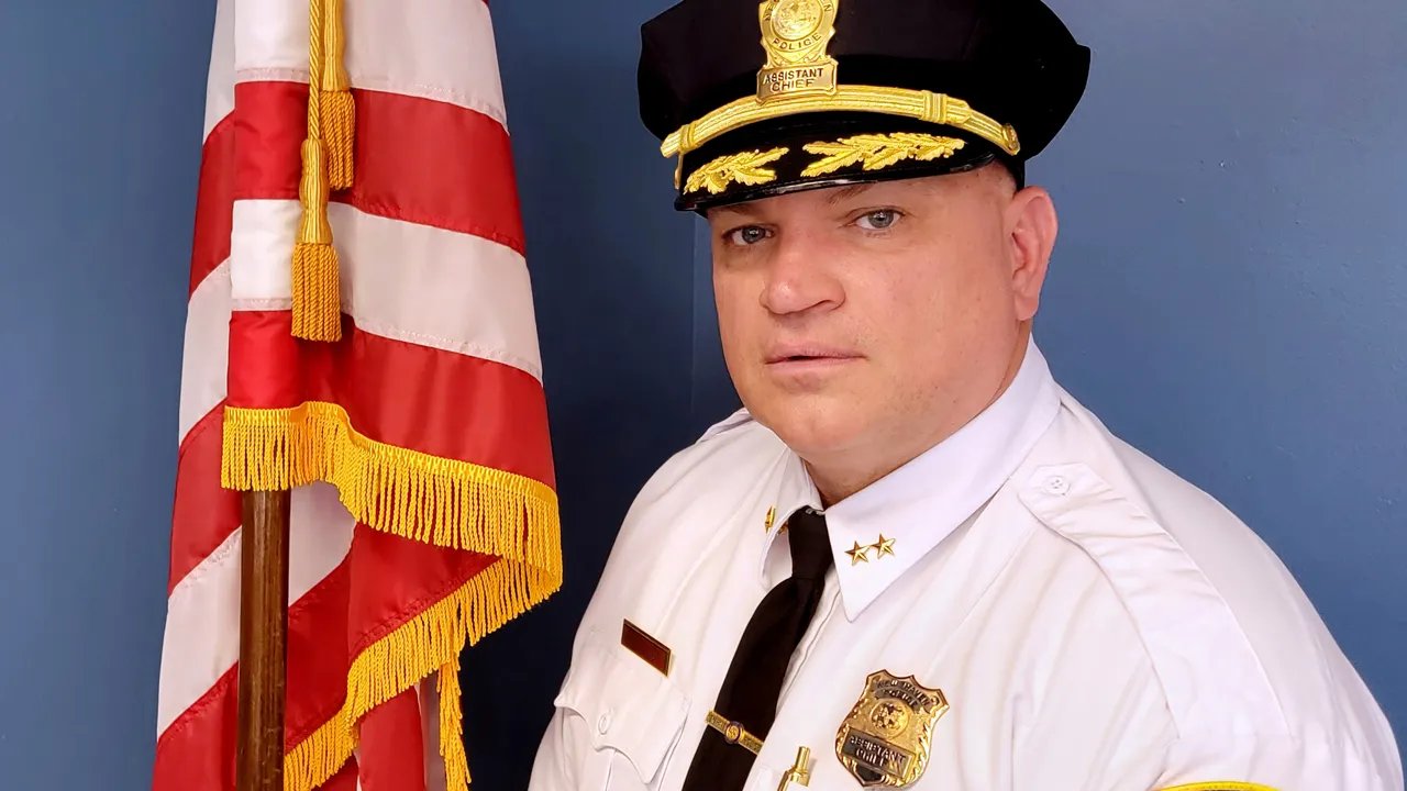 Former Connecticut police chief arrested for allegedly stealing $85K in public funds