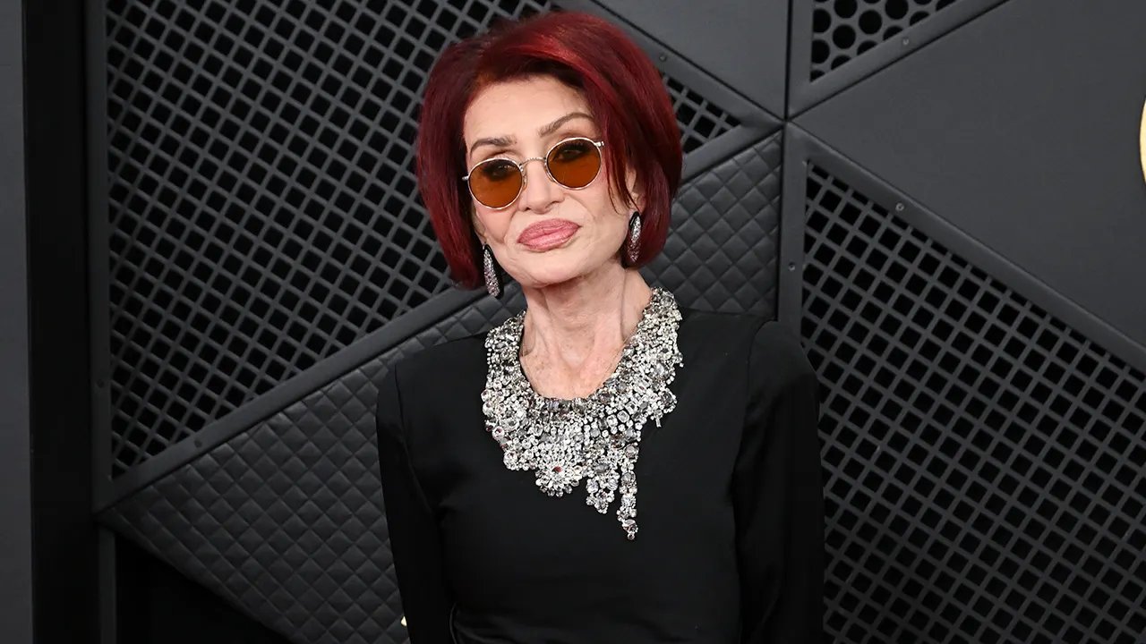 Sharon Osbourne tells Hollywood elites to save politics 'for your platform' when accepting awards