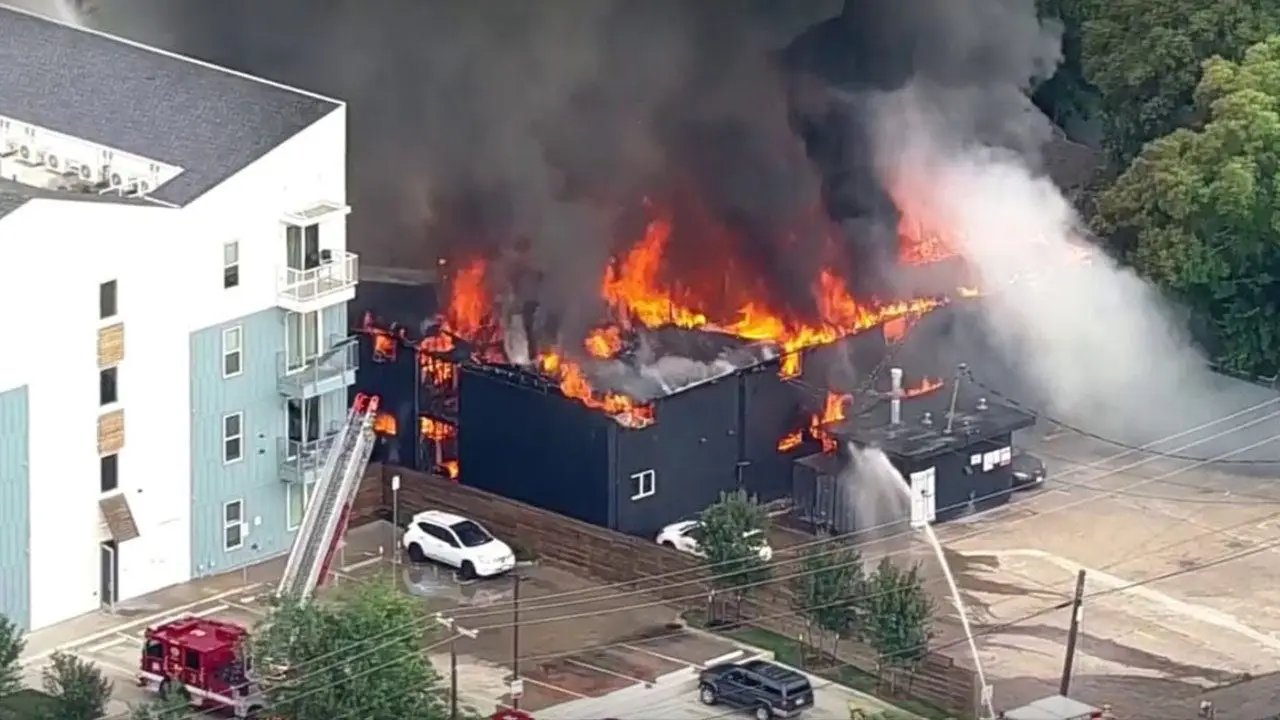 Explosion rocks Dallas apartment building leaving at least 2 women and 1 child dead