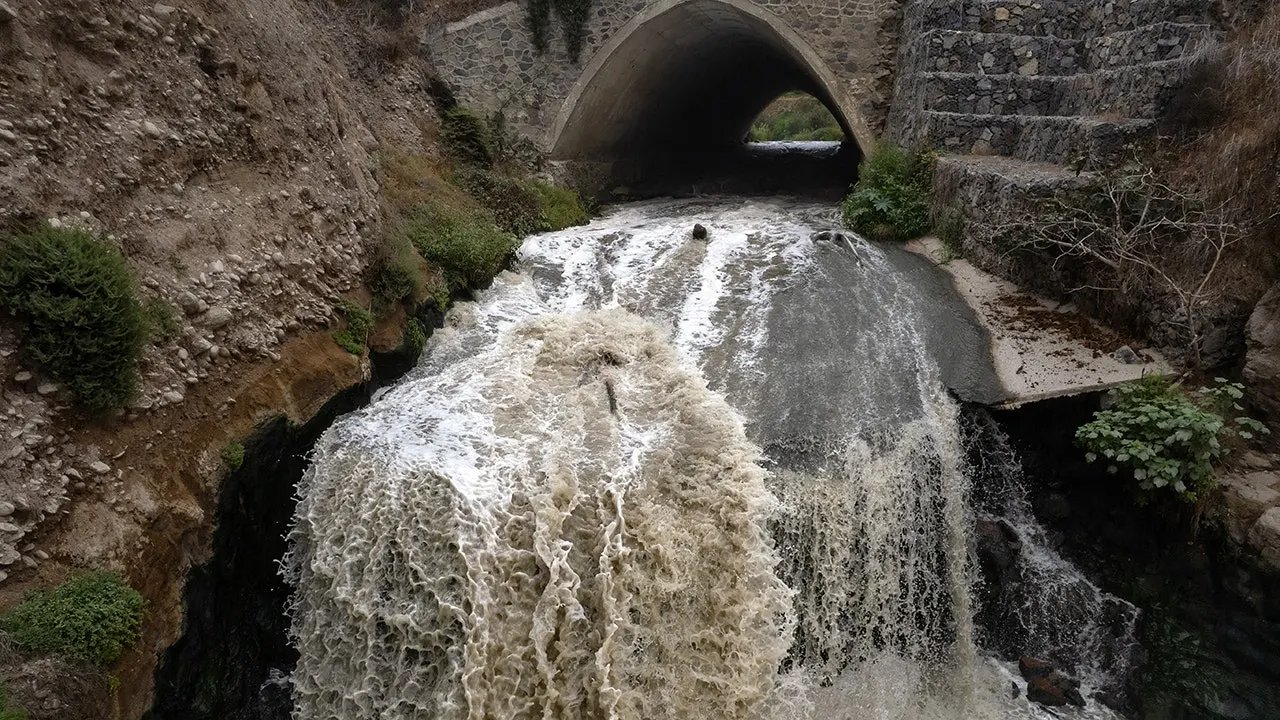 Sewage barrels toward US from Mexico, plus hantavirus cruise concerns swirl