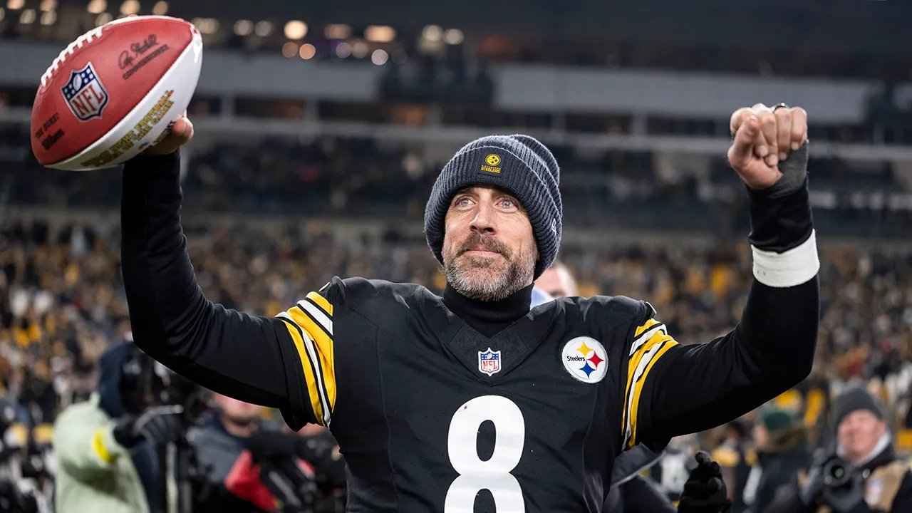 Steelers legend Jerome Bettis says there's 'excitement in the air' as Aaron Rodgers returns for final season