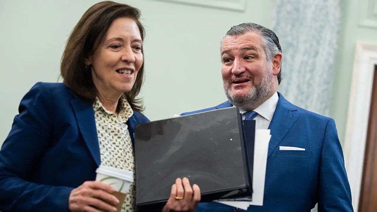 Ted Cruz urges Senate to stay in Washington until Protect College Sports Act passes this week
