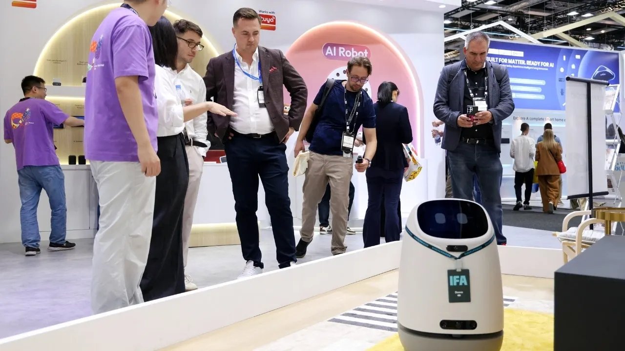 AI robot for seniors can alert family after a call for help