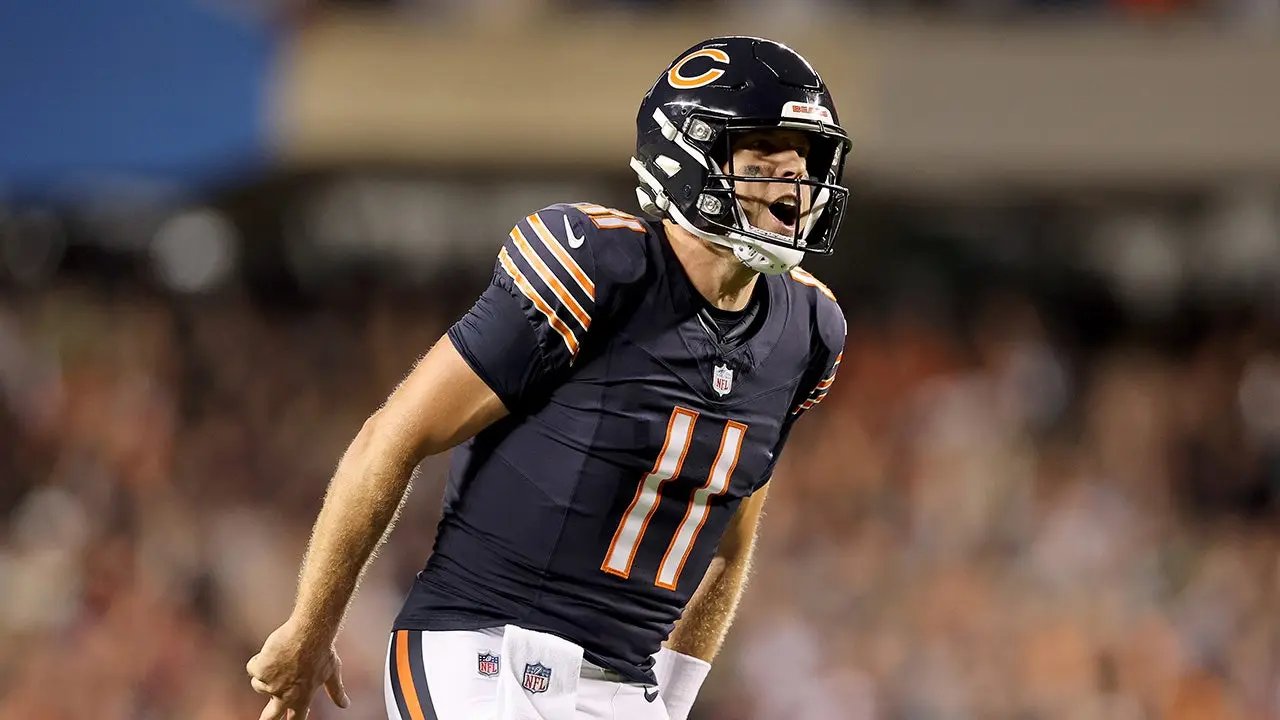 Case Keenum's performance in win over Eagles should tell Bears this: Don't rush back Caleb Williams