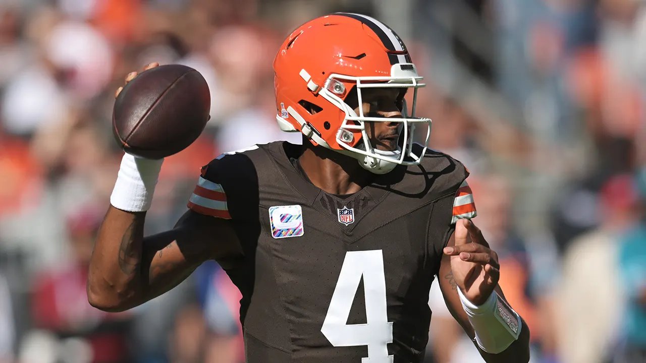 Deshaun Watson remains the Cleveland Browns starting quarterback but that comes with an expiration date