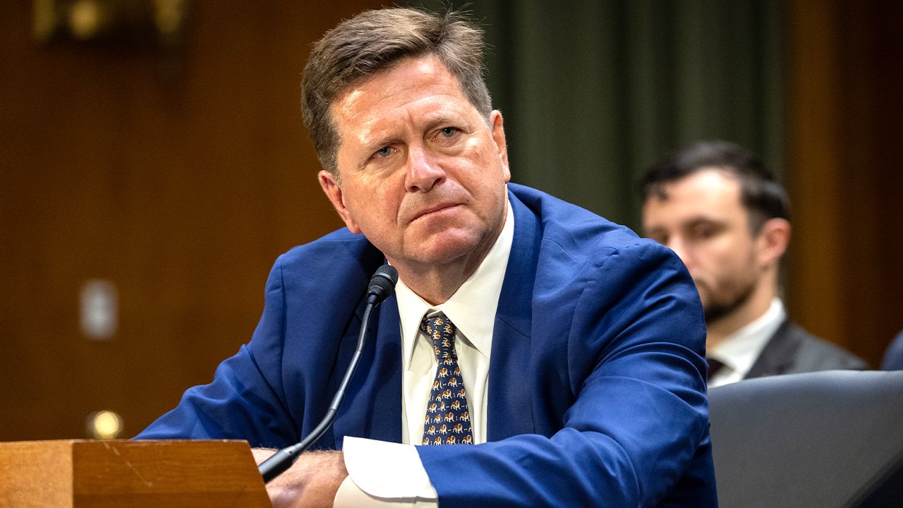 Intel chief warns of 'evolving' threats as terror groups now 'recruit their agents online'