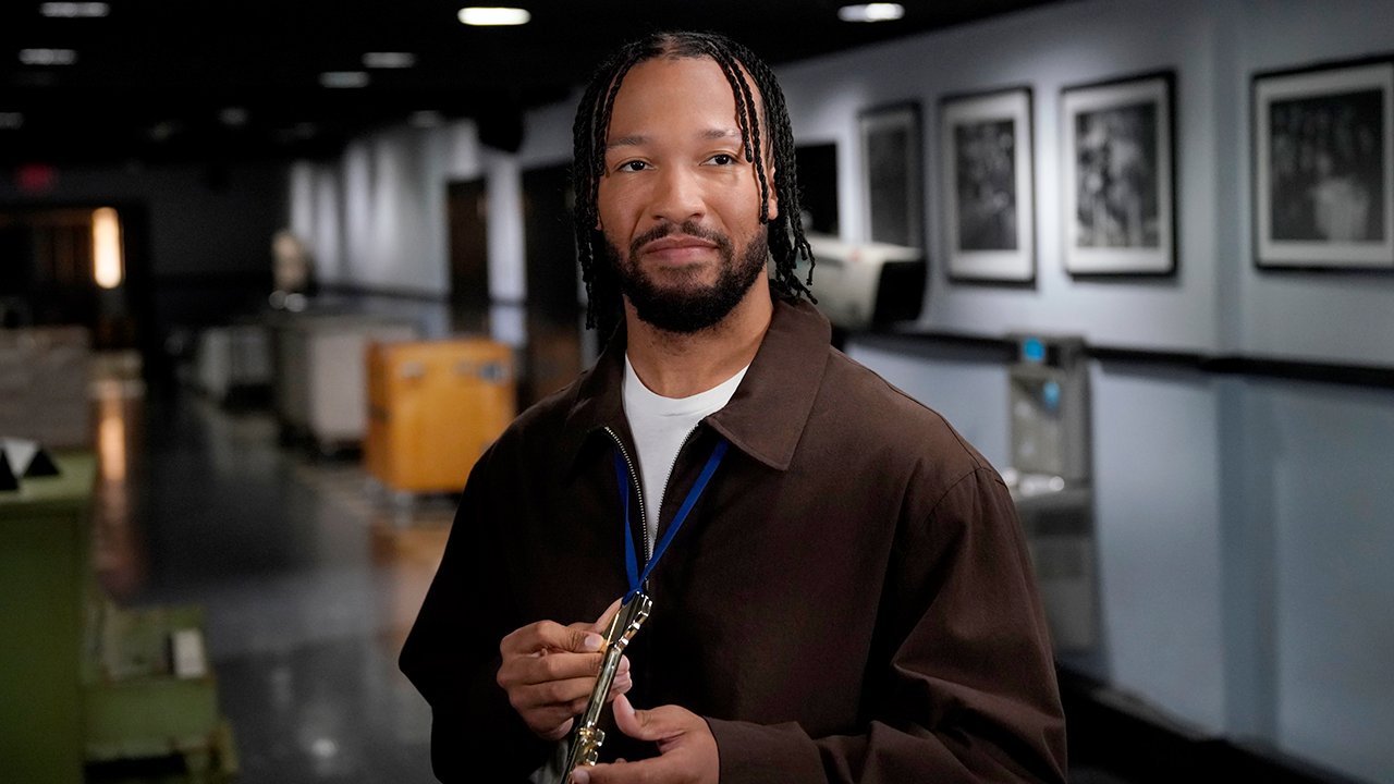 Knicks star Jalen Brunson shows some solid comedy chops in as 'SNL' season opening host