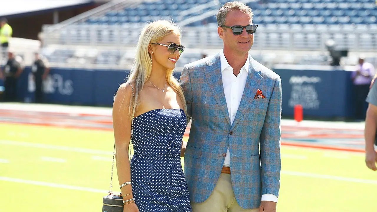 Lane Kiffin's daughter disgusted by 'vulgar' bed sheet banners accusing her of having sex with a player