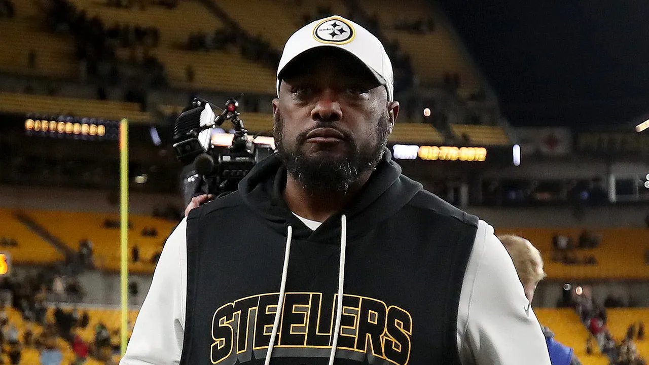Mike Tomlin's coach criticism makes him better TV analyst but raises question whether he's eyeing Cowboys job