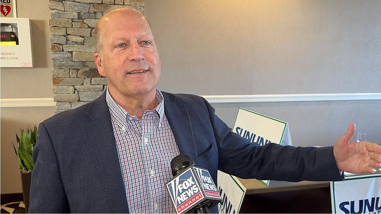 Political insider turns anti-incumbent table on 8-year Dem in key Senate race: 'Hasn't delivered'