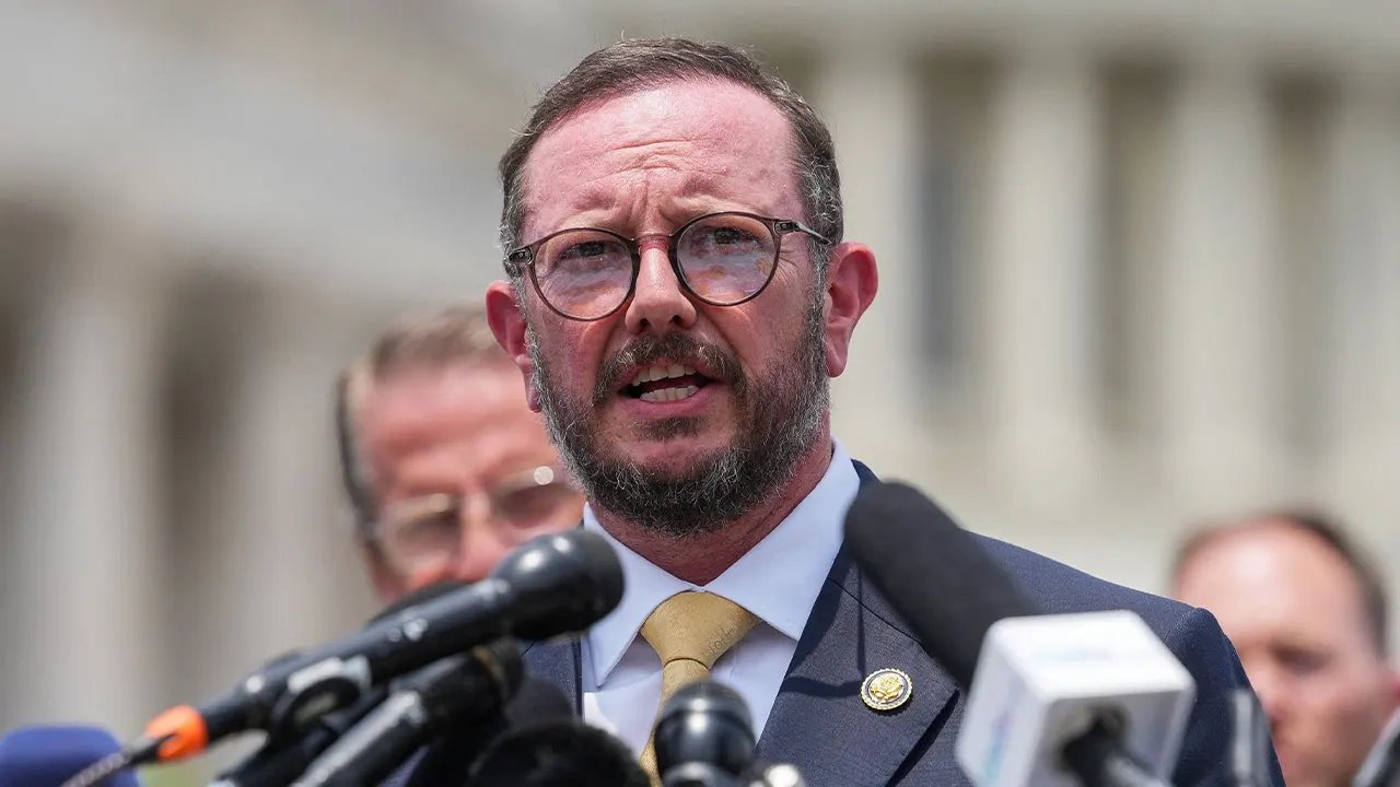 Rep. Eric Burlison: 'Most of my colleagues are drunk on spending other people's money…even Republicans'