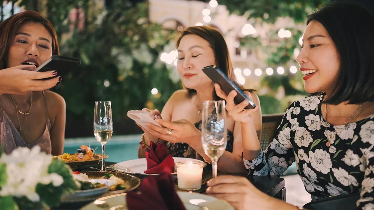 Restaurants lock up customers' phones as devices become the 'new cigarettes'
