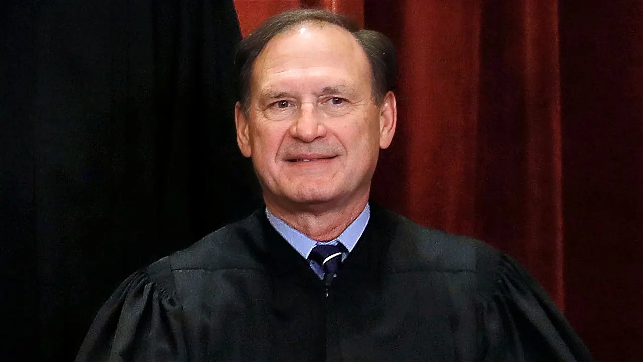 Supreme Court climate showdown jolted by Alito's last-minute decision