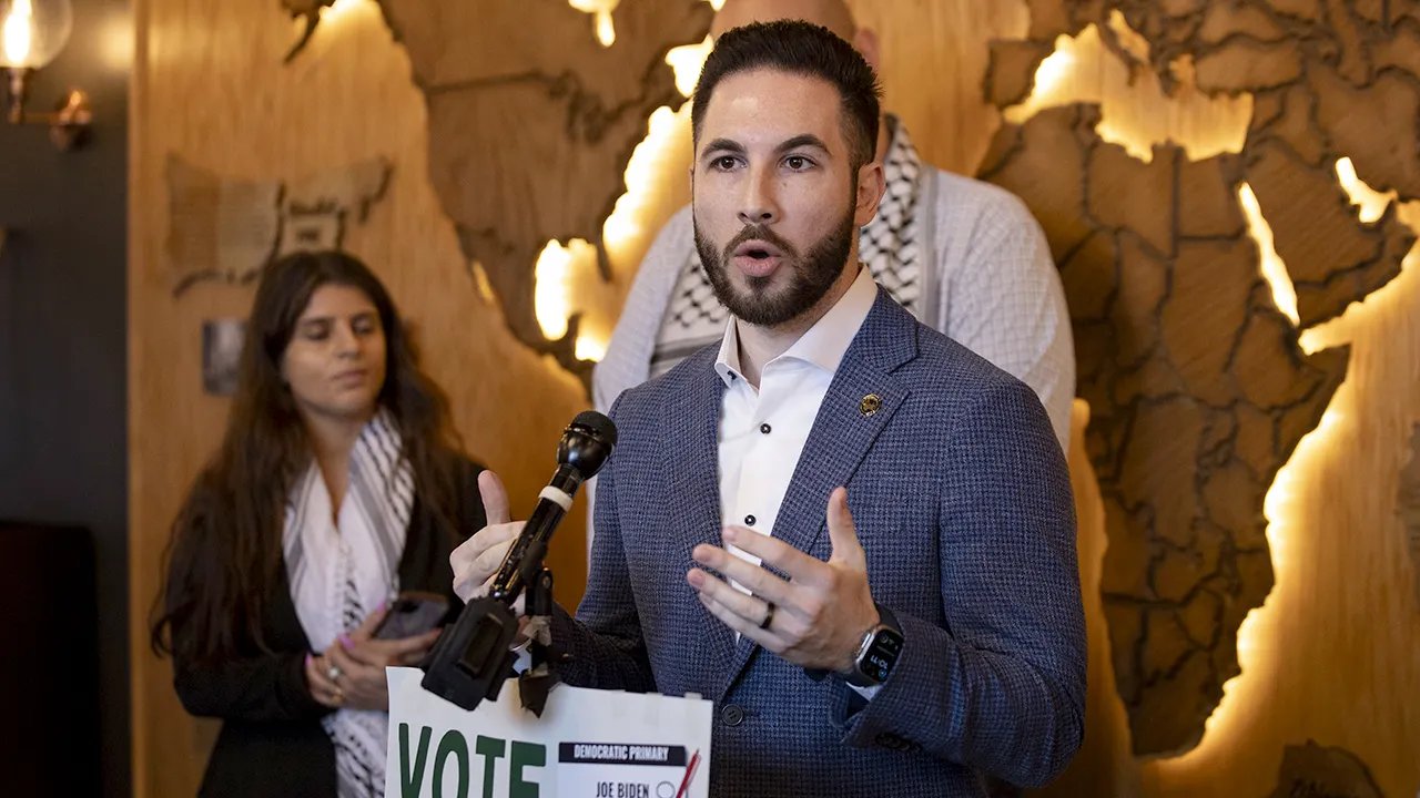 Swing state mayor sued as city’s Muslim holiday displays ignite religious-favoritism fight