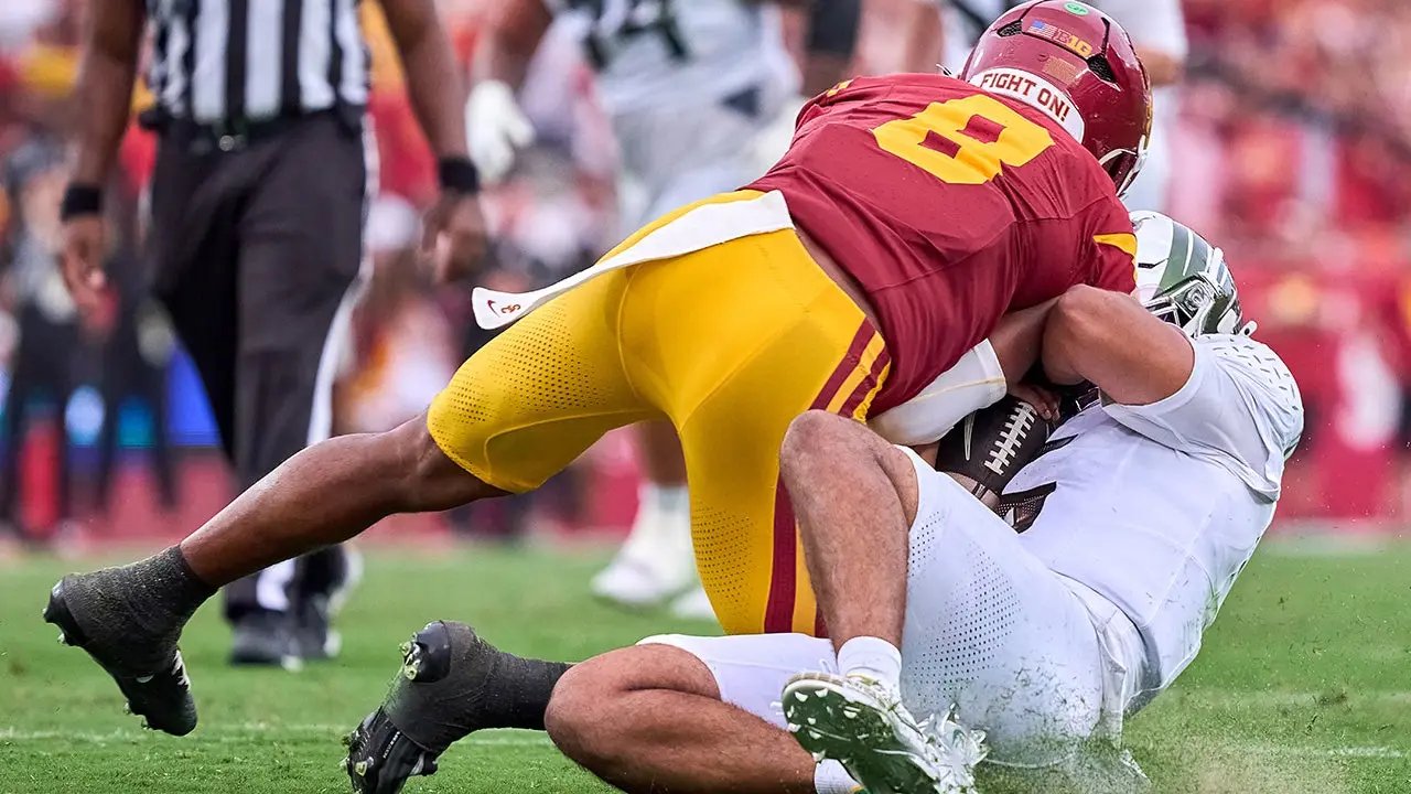 USC linebacker suspended after vicious hit on Oregon quarterback Dante Moore