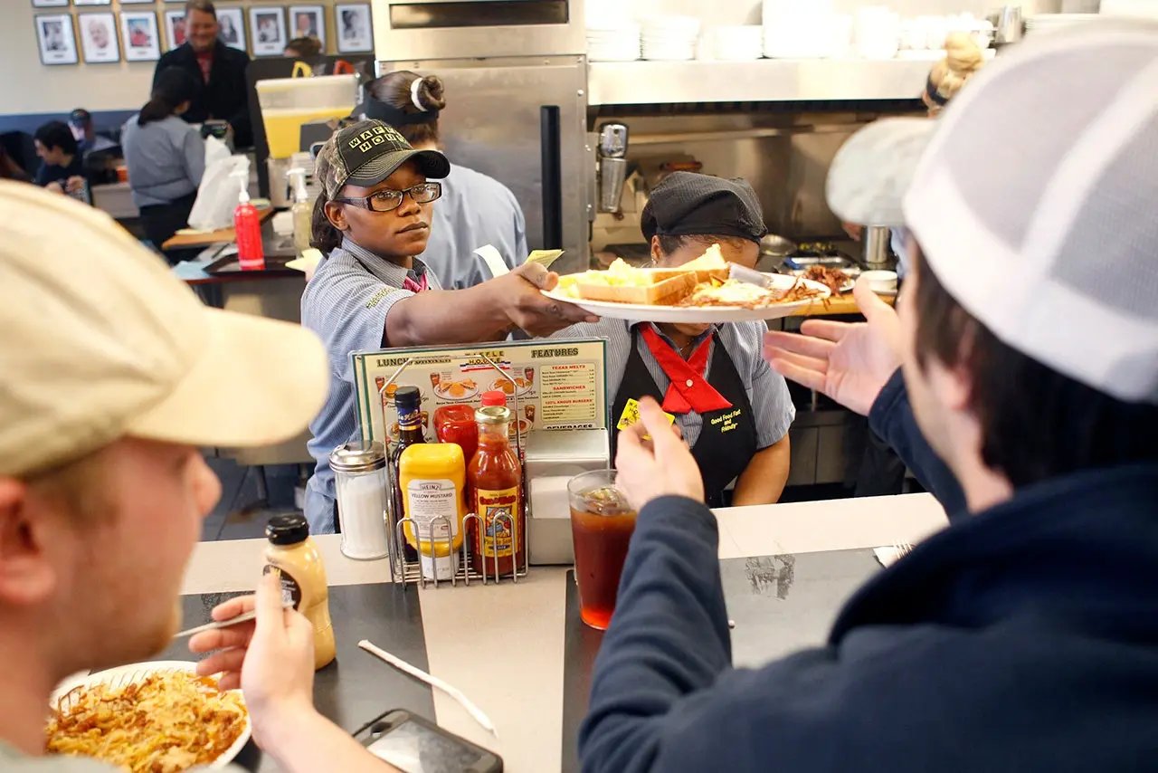 5 restaurant chains serve up the best breakfast value as Americans look to save