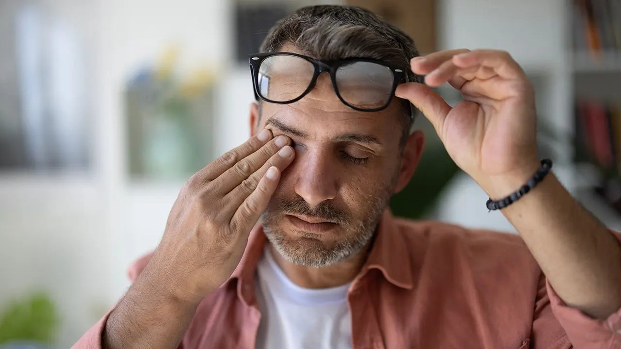 7 everyday mistakes could be quietly damaging your vision, eye doctor warns