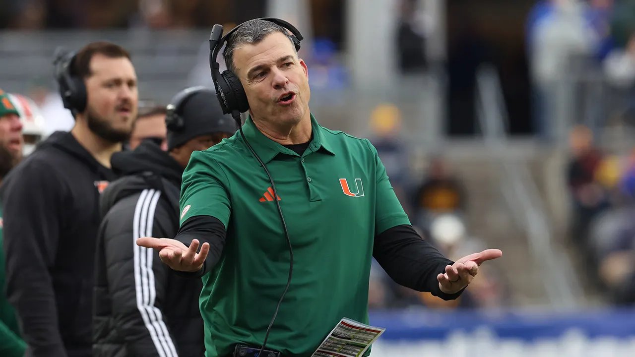 Are the Miami Hurricanes about to start the surge of college football teams going independent?