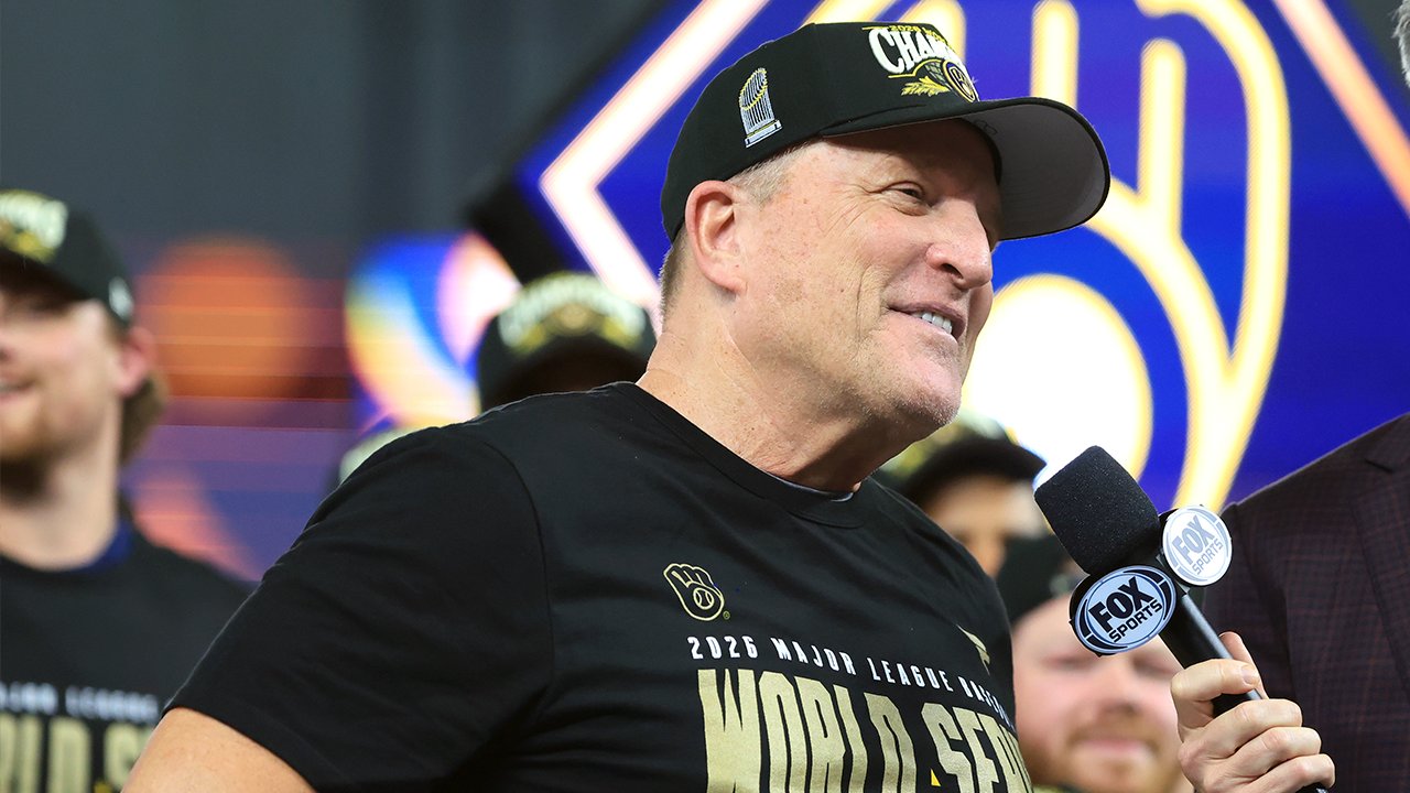 Brewers manager reveals his biggest challenge during championship parade was not peeing himself