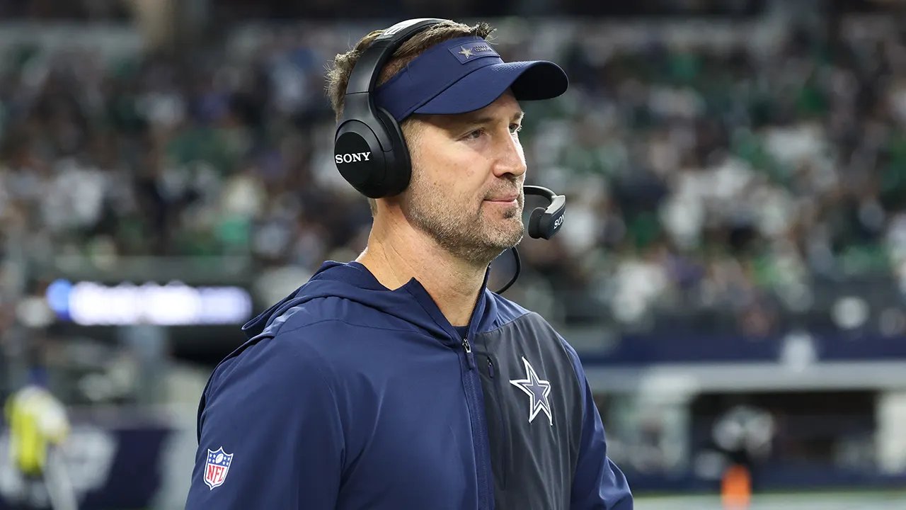 Cowboys coach Brian Schottenheimer defends players-only meeting despite Mike Tomlin's criticism