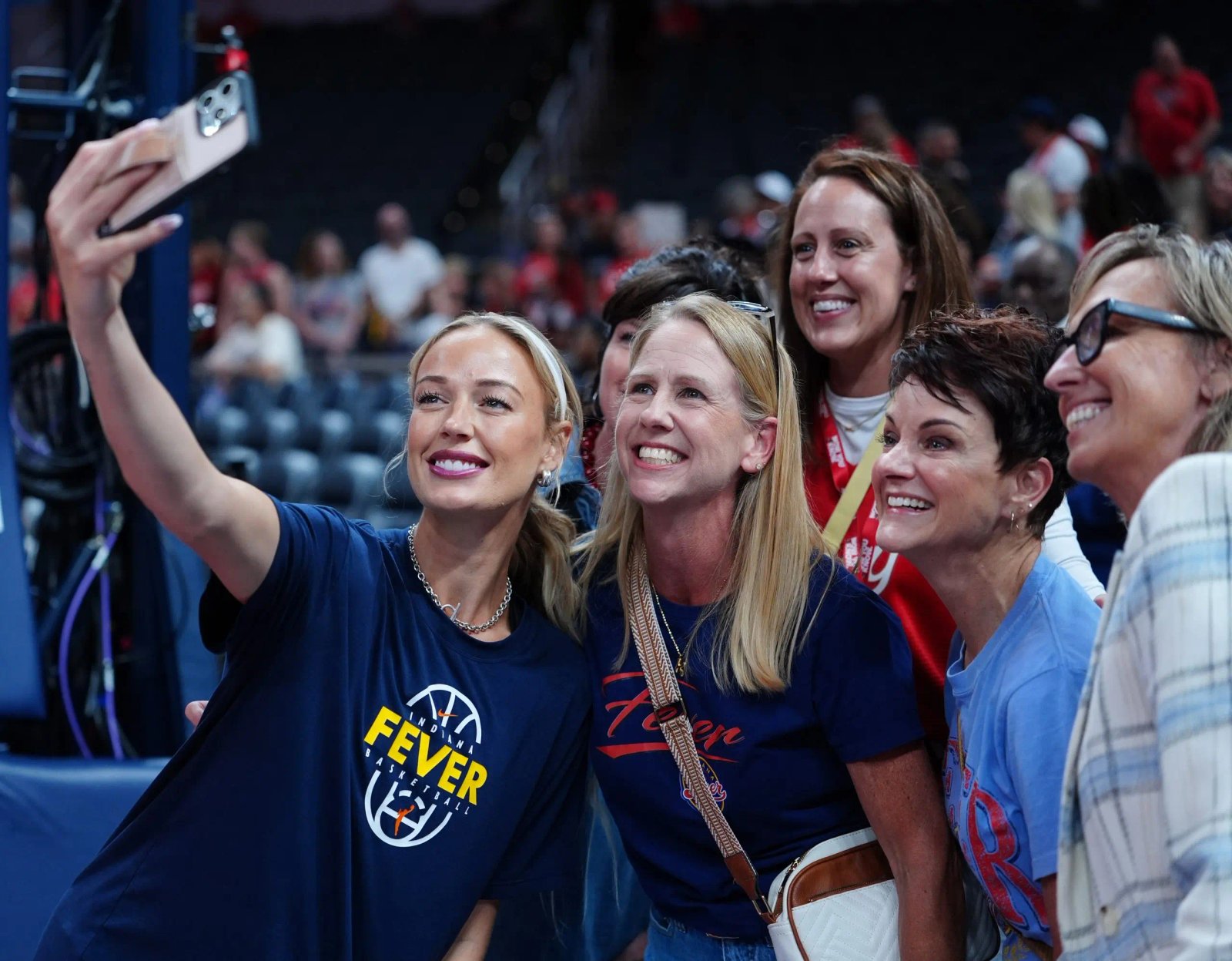 Ex-WNBA player Sydney Colson tells White colleagues to 'shut the f— up,' smears Fever fans