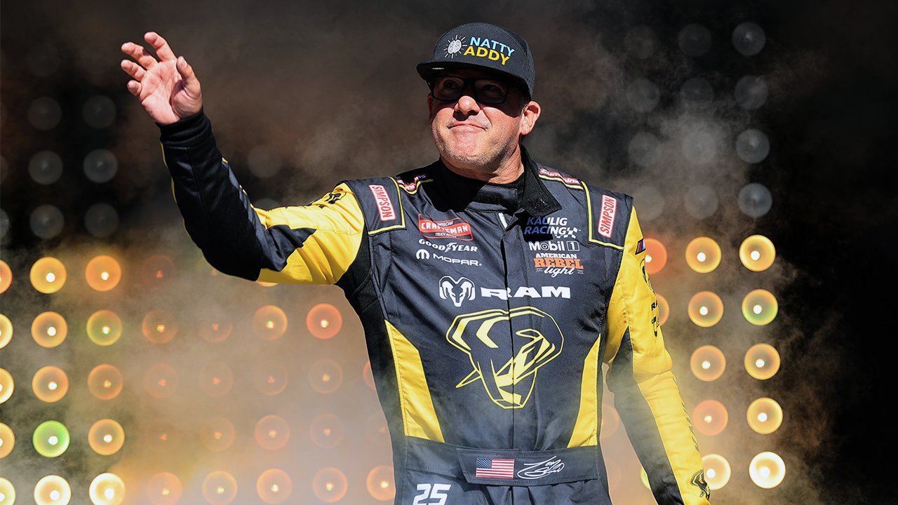NASCAR legend Tony Stewart's return to the Truck Series ends early with big crash at Talladega