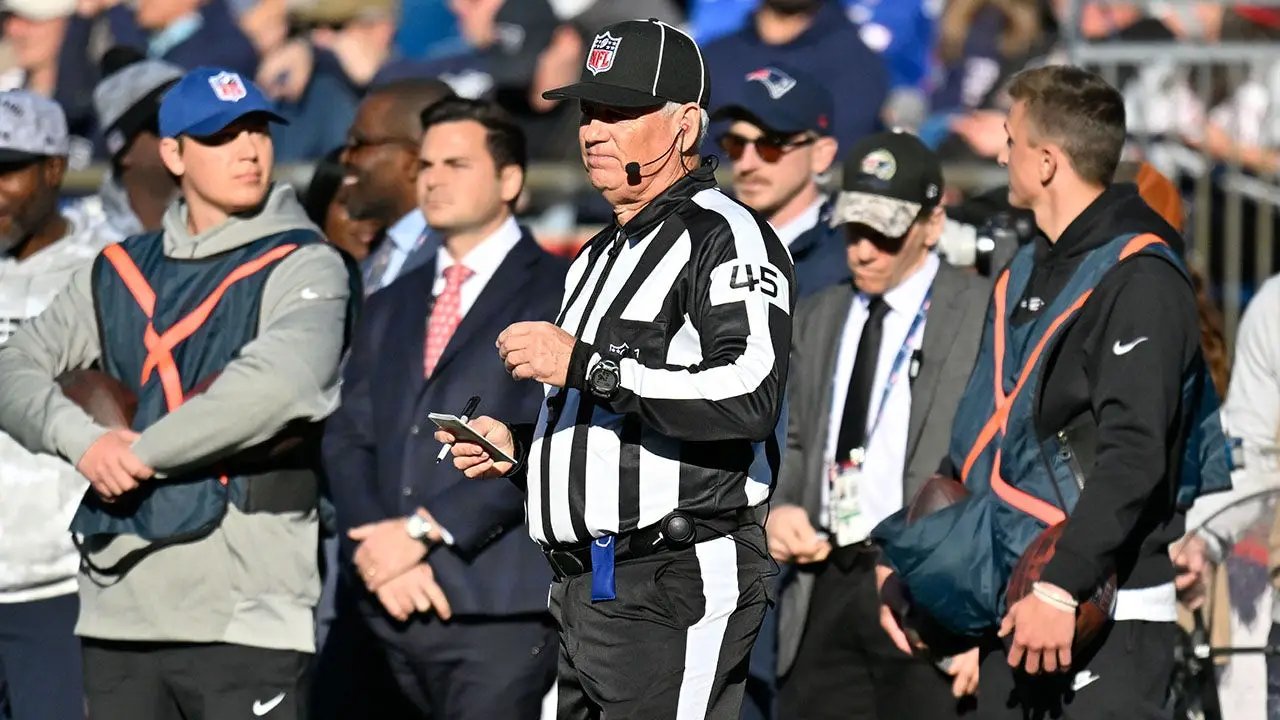 NFL reviewing incident after line judge Jeff Seeman appeared to hurl profanity at Cardinals' Trey McBride