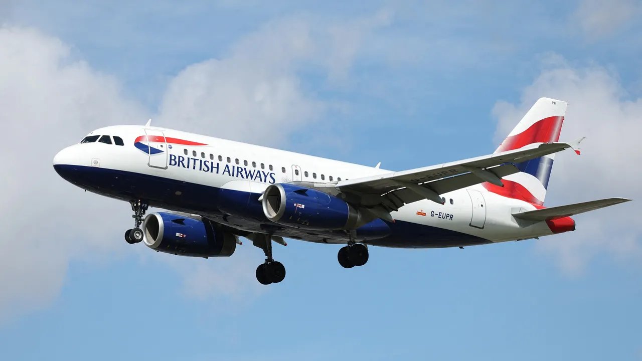 Passenger jet bound for US plunges 27,000 feet before circling for hours
