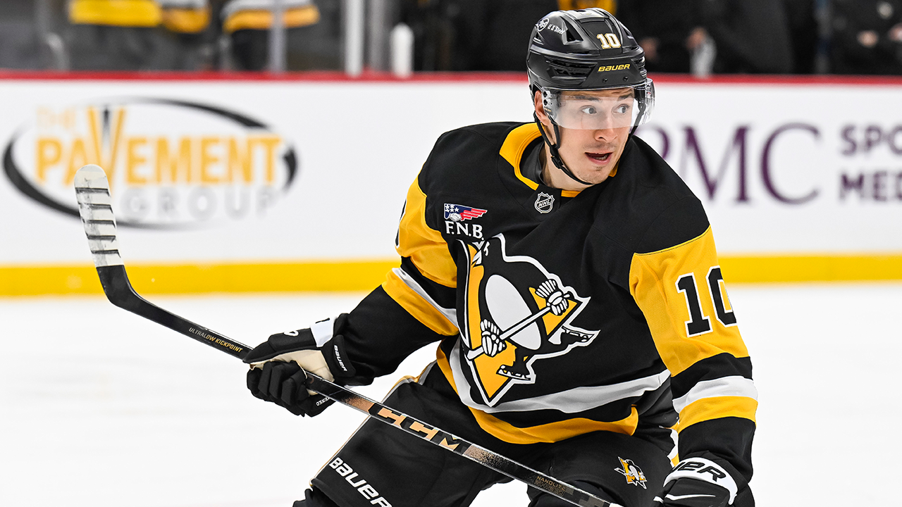 Penguins forward Andrei Kuzmenko changes jersey to honor late father killed in bear attack