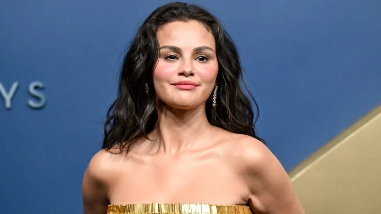 Selena Gomez warns fans after vaping habit leaves her with permanent consequence