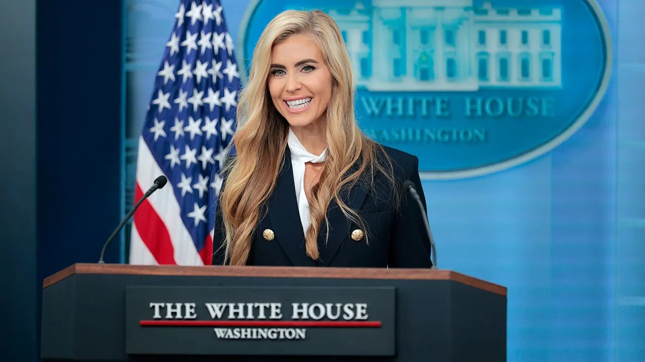 Trump casts doubt on new press secretary's future after rocky White House debut